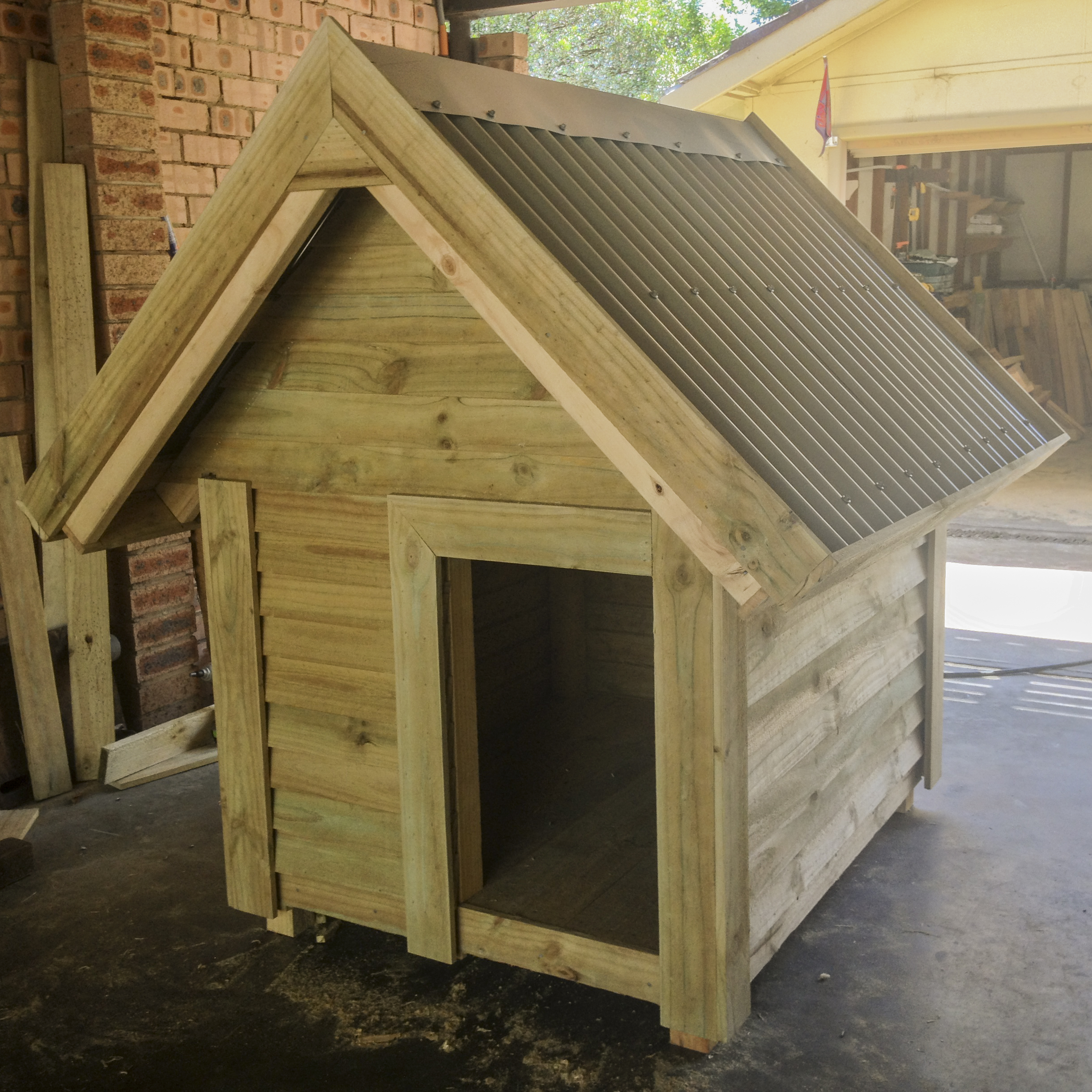 KENNELS Wooden Dog Kennels